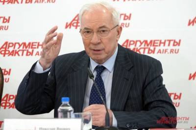 Бывший премьер-министр Украины Азаров назвал Зеленского «ошибкой»