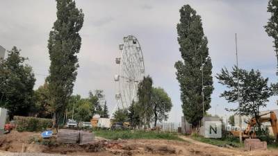 Кабинки смонтировали на новом колесе обозрения в Нижнем Новгороде