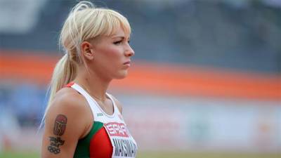 Легкоатлетка Максимова не хочет возвращаться в Белоруссию