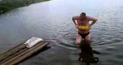 Пьяный мужик на детском надувном круге пытался переплыть Исаковское водохранилище