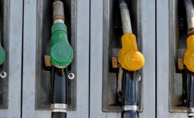 Автоэксперты: Существуют три признака бензина плохого качества