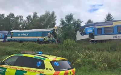 В Чехии при столкновении поездов погибли два человека
