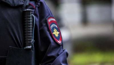 Полицейского, по пьяни угрожавшего детям пистолетом, суд приговорил к исправительным работам