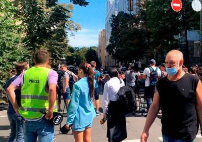 Владимир Прохнич - Полиция задержала мужчину, угрожавшего взорвать кабмин Украины - znak.com - Украина - Киев
