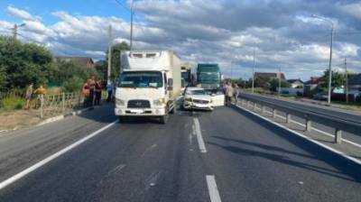 В Рязанской области в грузовик пензенца влетел московский Mercedes