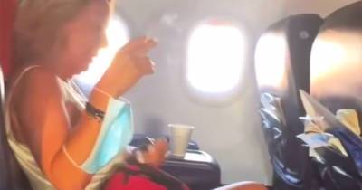 Пассажирка бизнес-класса закурила в самолете и возмутила москвичей