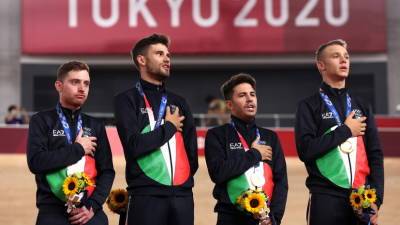 Итальянские велогонщики с мировым рекордом завоевали золото в командном пасьюте на ОИ