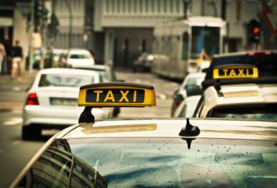 Между Петербургом и Ленобластью заключено новое соглашение о фрахтовании легковых такси