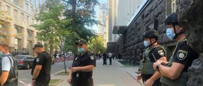 Мужчину с гранатой в здании Кабмина задержали