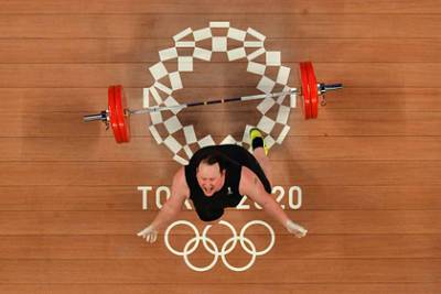 Лорел Хаббард - Трансгендерная штангистка объявила об уходе из спорта после неудачи на Олимпиаде - lenta.ru - Токио - Новая Зеландия