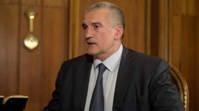 “Отдельное государство?”: Аксенов потребовал от главы Песчаного отставки