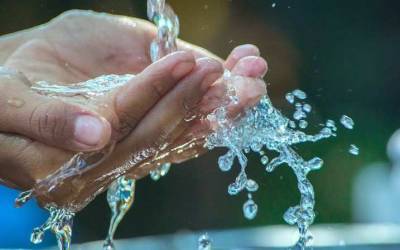 Учёные из ОАЭ планируют добывать питьевую воду из воздуха