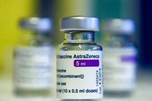 Литва передала Украине 54 тыс доз вакцины AstraZeneca