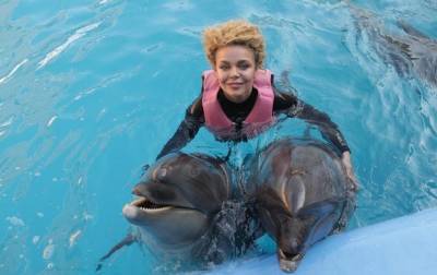 Гросу очаровала милыми снимками с дельфинами