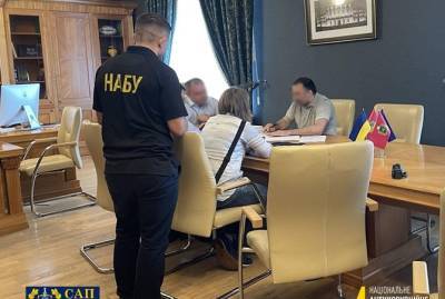Главе Харьковского облсовета сообщили о подозрении за взятку в 1 миллион гривен