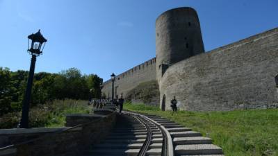 Ивангородская крепость вошла в топ-5 самых красивых каменных крепостей России