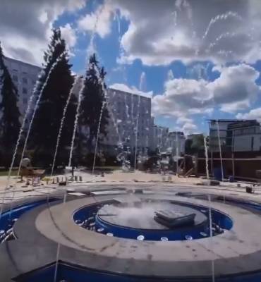 Новый музыкальный фонтан протестировали возле КЗ «Юпитер» в Нижнем Новгороде