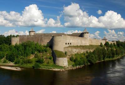 Ивангородская крепость вошла в ТОП-5 самых красивых крепостей