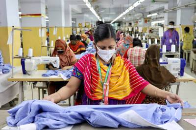 Производители одежды предупредили о миллиардных убытках - lenta.ru - Бангладеш