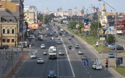 Движение по одной из оживленных киевских улиц перекроют из-за ремонта