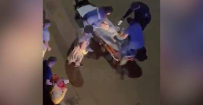 "Мужчина смотрел сверху": Появилось видео спасения выброшенного отцом из окна двухлетнего малыша