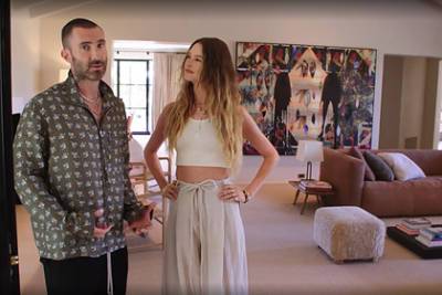 Лидер Maroon 5 отказался от роскоши в новом доме
