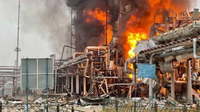 На Ямале горит завод по переработке нестабильного газового конденсата