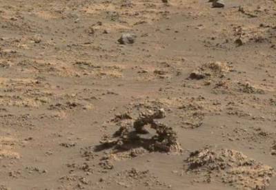 Марсоход NASA обнаружил на Марсе загадочную арку