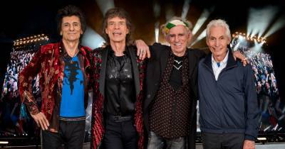 Барабанщик легендарной The Rolling Stones попал в больницу и пропустит концертный тур