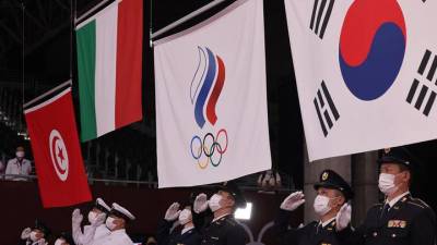 Российский борец Угуев выиграл золото на Олимпийских играх в Токио