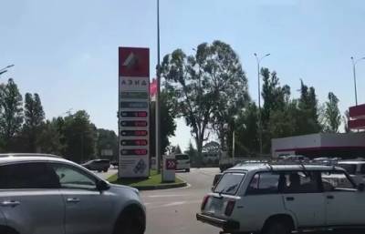 В Абхазии повысили цены на бензин