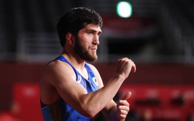 Борец вольного стиля Заур Угуев завоевал золото Олимпиады