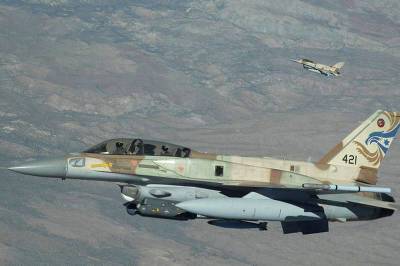 ВВС Израиля впервые за 15 лет ударили по Ливану