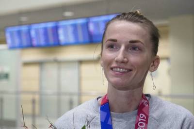 Российская легкоатлетка Сидорова завоевала серебро на ОИ-2020 в прыжках с шестом