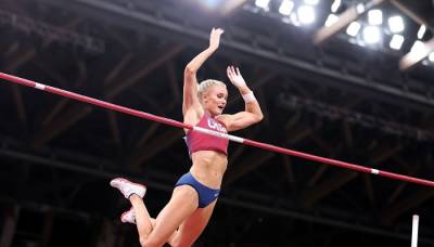 Американка Наджеотт выиграла золото Олимпиады в прыжках с шестом