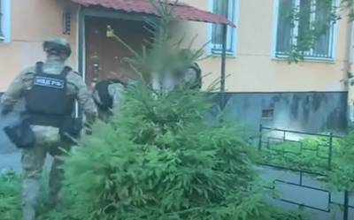 В Петербурге задержаны члены ОПГ, в которую входил полицейский