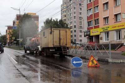 В Брянске прорвало водопровод на Советской улице