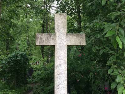 На Новодевичьем кладбище отреставрируют надгробие «русского Вальтера Скотта» Загоскина