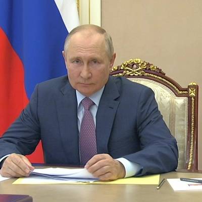 Путин провел совещание с членами кабмина