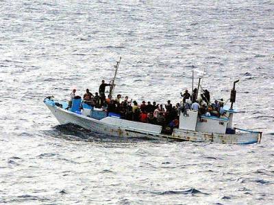 Британию «атакуют» нелегалы: зафиксирован суточный рекорд по числу прибывших на лодках