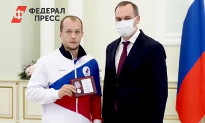 В Мордовии наградили бронзового призера Олимпиады и его тренера