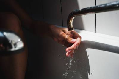 Жителям Астрахани на две недели отключат горячую воду