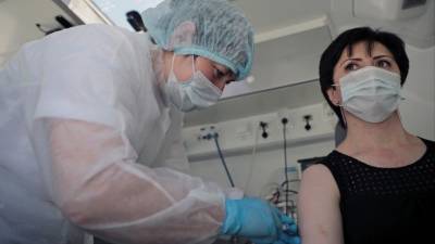 Прививку от COVID-19 сделали 37 миллионов россиян