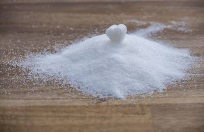 О каких необычных способах применения сахара стоит знать