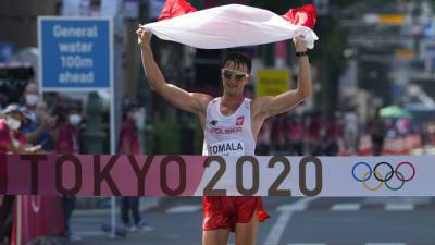 Поляк Томала завоевал золото Олимпиады в спортивной ходьбе на 50 км