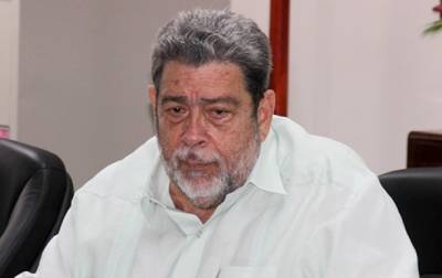 Главу правительства Сент-Винсента и Гренадин ранили на акции протеста