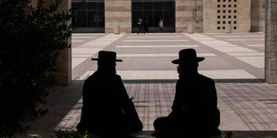 Буря в правительстве: карантинные правила ужесточены, но синагогам сделано исключение
