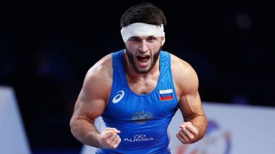 Россиянин Рашидов вышел в 1/4 финала Олимпиады по вольной борьбе