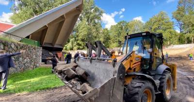 В Нестеровском районе сгорели два трактора
