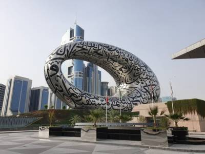 Что предлагает туристам стремящийся ввысь и вечно сияющий Дубай